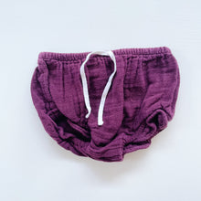 Load image into Gallery viewer, Jamie Kay Organic Muslin Bloomers Berry (3-6m)
