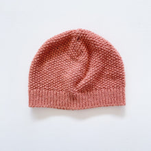 Load image into Gallery viewer, Seed Knitted Hat Salmon (newborn-3m)
