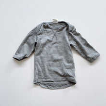 Load image into Gallery viewer, Nature Baby Merino L/S Top Grey *small flaw (3-6m)
