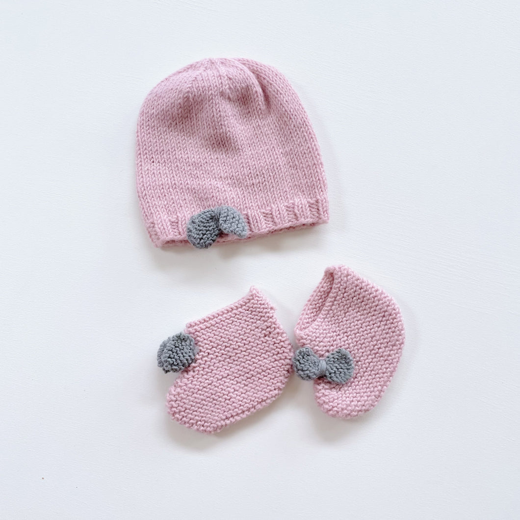 Gorgeous Handmade Merino Knit Hat + Booties (0-3m)