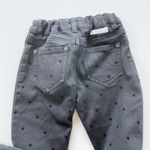 Load image into Gallery viewer, Country Road Skinny Jeans Black/Tiny Hearts (6y)
