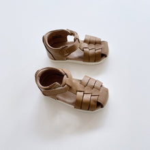 Load image into Gallery viewer, Pretty Brave Tan Leather Sandals (EU20)

