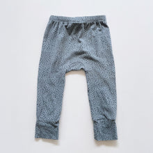Load image into Gallery viewer, Buck &amp; Baa Organic Pants Green Black Speckles (3-6m)

