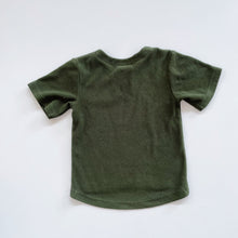 Load image into Gallery viewer, Hunting &amp; Fishing NZ Green Fleece T-Shirt (4y)
