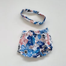 Load image into Gallery viewer, Country Road Floral Bloomers + Matching Head Band (1y)
