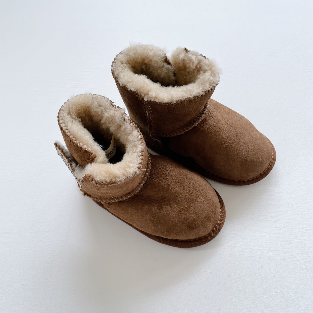 UGG Boots Tan (12-18m)