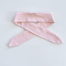 Load image into Gallery viewer, Dimples Organic Headband Pink (child)
