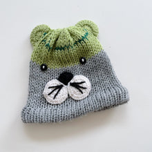 Load image into Gallery viewer, Handmade Beanie Grey Mouse (1-2y)
