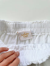 Load image into Gallery viewer, Lullaby Club Linen Blend Shorts White (S/M)
