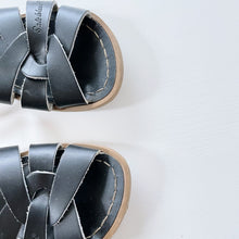 Load image into Gallery viewer, Salt Water Sandals Navy (SWS13/ UK13 / US1/ EU32)
