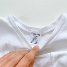 Load image into Gallery viewer, Dimples Organic White Kindy T-Shirts Bundle 2x (3y)
