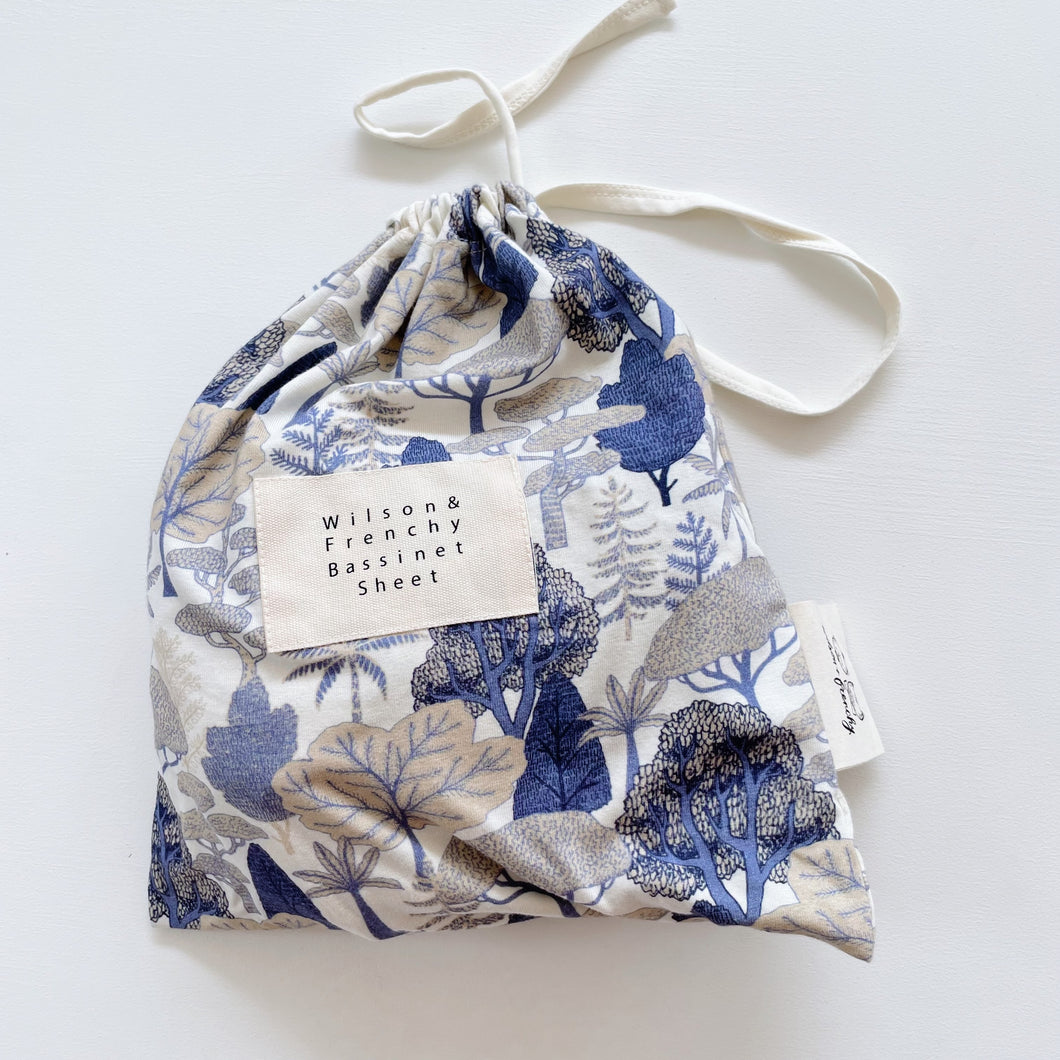 Wilson & Frenchy Organic Fitted Sheet Blue Forest (Bassinet)