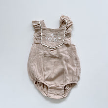 Load image into Gallery viewer, Embroidered Frill Strap Romper Oatmeal (1y)
