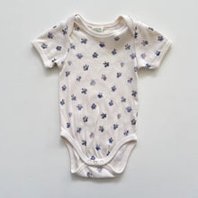 Load image into Gallery viewer, Nature Baby Bodysuit Pressed Pansy Print (3-6m)
