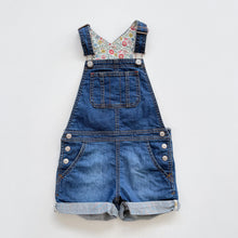 Load image into Gallery viewer, Boden Denim Shortalls (5-6y)
