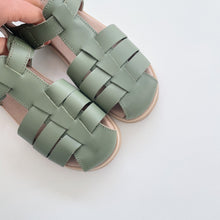 Load image into Gallery viewer, Pretty Brave Leather Sandals Velcro Green NWOT (EU33)
