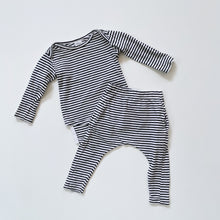 Load image into Gallery viewer, Petite by Jamie Kay Organic Cotton Set Stripes (3-6m)
