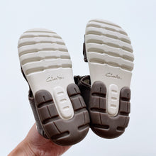 Load image into Gallery viewer, Clarks Sandals NEW (UK11G)
