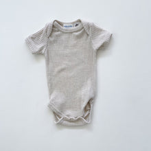 Load image into Gallery viewer, Milly &amp; Milo Merino S/S Bodysuit Oatmeal (0-3m)

