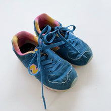 Load image into Gallery viewer, New Balance Sneakers Pink/Blue (EU23.5)
