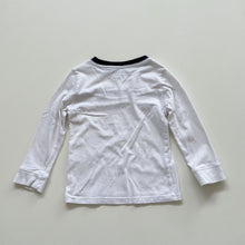 Load image into Gallery viewer, Tommy Hilfiger Long Sleeve T-Shirt White/ Logo (2-3y)

