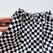 Load image into Gallery viewer, B/W Checkered Pants (3y)

