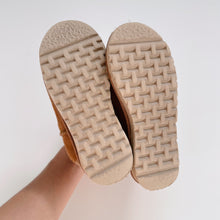 Load image into Gallery viewer, Kiwi UGG New Zealand Sheepskin Boots (21cm/5-6y)
