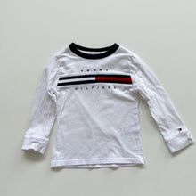 Load image into Gallery viewer, Tommy Hilfiger Long Sleeve T-Shirt White/ Logo (2-3y)
