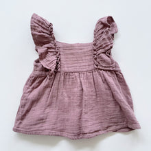 Load image into Gallery viewer, Jamie Kay Organic Muslin Frill Sylvie Top Berry Tea (2y)
