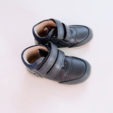 Load image into Gallery viewer, Clarks Marshall E - Navy Leather Shoes Velcro NWOT (UK5.5/EU 22/ 12.5 cm)
