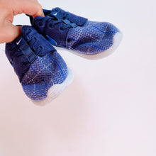Load image into Gallery viewer, Nike Shoes Blue Check Elastic Laces (UK6.5/EU 23.5/ US 7c)
