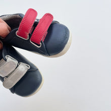 Load image into Gallery viewer, Bobux Step Up Leather Shoes Red Velcro (EU19)
