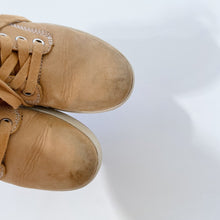 Load image into Gallery viewer, Timberland Boots Tan (EU31/ US13 / UK12.5)
