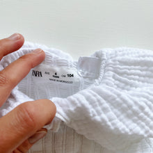Load image into Gallery viewer, Zara White Collared Top (4y)
