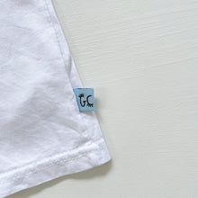 Load image into Gallery viewer, GRLFRND by The Girl Club White T-Shirt/ Snake (4y)
