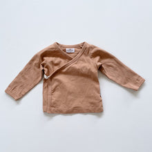 Load image into Gallery viewer, Burrow &amp; Be Organic Kimono Top Tan (3-6m)
