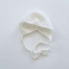 Load image into Gallery viewer, Mohair Bonnet Beige (0-3m)

