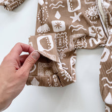 Load image into Gallery viewer, Oak The Label Rib All-In-One Sand Print (2y)
