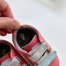 Load image into Gallery viewer, Bobux Step Up Grass Court Switch Guava / Silver (EU21 /UK 4.5/ US 5)
