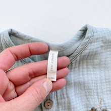 Load image into Gallery viewer, Quincy Mae Organic Muslin Top Blue (1y)
