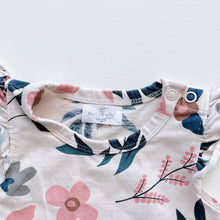 Load image into Gallery viewer, Burrow &amp; Be Organic Blue/Pink Floral Bodysuit (3-6m)
