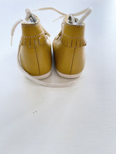 Load image into Gallery viewer, Babybotte Made in France Leather Shoes Tassels Mustard / White (EU17)
