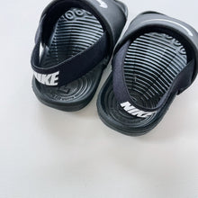 Load image into Gallery viewer, Nike Black Slides (EU23/ UK6.5/ US7c/ 13cm)
