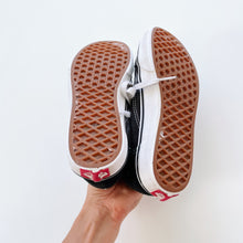 Load image into Gallery viewer, Vans Leather Sneakers | Black (US3/UK 2.5/ EU34/ 21cm)
