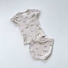 Load image into Gallery viewer, Wilson &amp; Frenchy Organic Ribbed Set BonJour! (3-6m)
