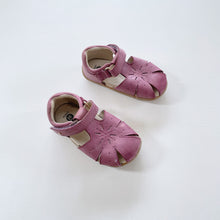 Load image into Gallery viewer, Bobux Step Up Leather Sandals Purple (EU20)
