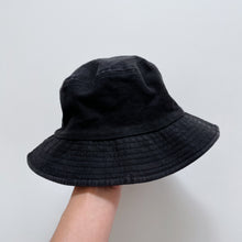 Load image into Gallery viewer, Kangol Bucket Hat Black (OS/ 3-5y)
