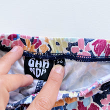 Load image into Gallery viewer, Ghanda Floral Flares *small flaw (5-6y)
