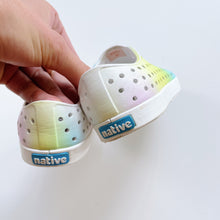 Load image into Gallery viewer, Native Rainbow Slip Ons (C7 about EU23)
