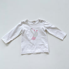 Load image into Gallery viewer, Wilson &amp; Frenchy Organic L/S Top Dancing Swan (6-12m)

